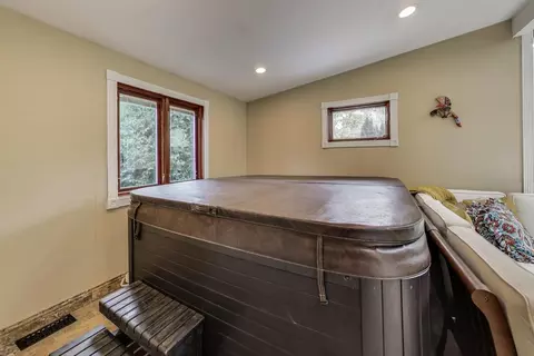 Bedroom - 1821 E Boulder Dr, Mount Prospect, IL 60056 photo 1 of 4