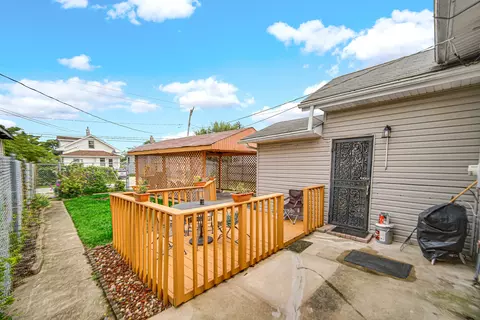 Exterior - 293 W 15th St, Chicago Heights, IL 60411 photo 5 of 6