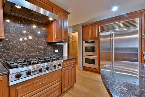 1403 Forest Dr, Glenview, IL 60025 photo 6