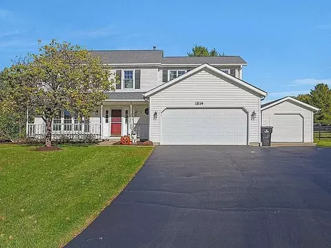 1514 Seville Ct, Johnsburg, IL 60051