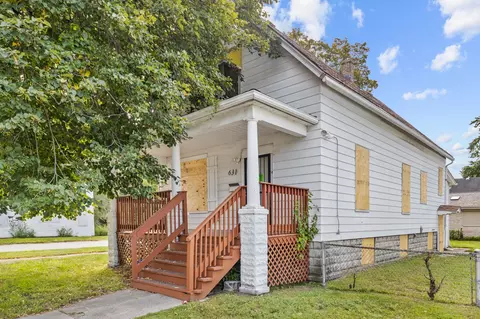Exterior - 631 E 142nd St, Dolton, IL 60419 photo 3 of 4