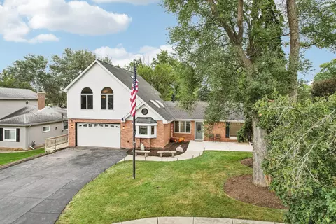 1039 S School St, Lombard, IL 60148