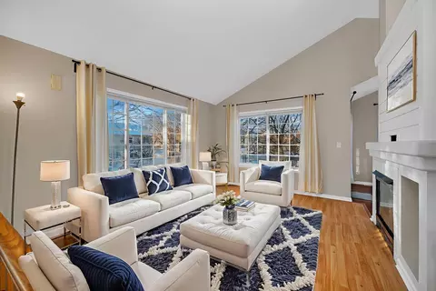 Living - 2357 Twilight Dr, Aurora, IL 60503 photo 1 of 5