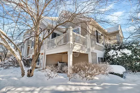 Exterior - 2357 Twilight Dr, Aurora, IL 60503 photo 6 of 7