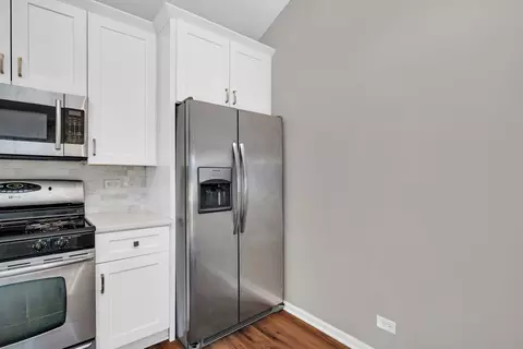 Kitchen - 2357 Twilight Dr, Aurora, IL 60503 photo 4 of 5