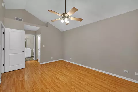 Bedroom - 2357 Twilight Dr, Aurora, IL 60503 photo 2 of 4