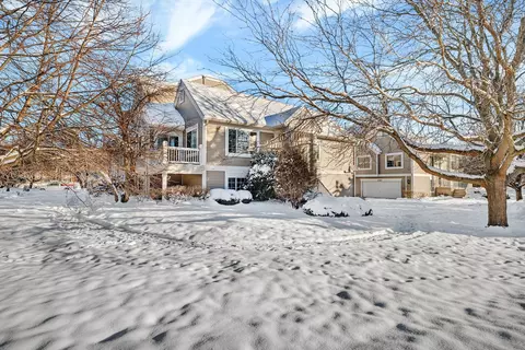 Exterior - 2357 Twilight Dr, Aurora, IL 60503 photo 3 of 7