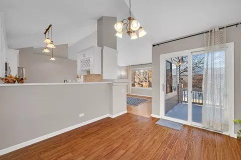 Dining - 2357 Twilight Dr, Aurora, IL 60503 photo 2 of 3