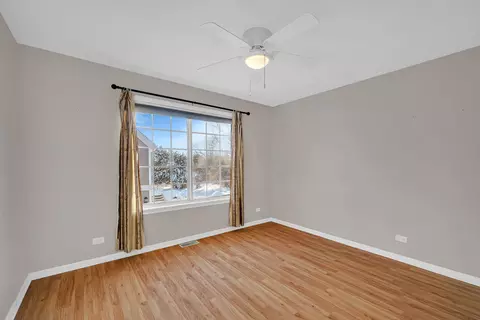 Bedroom - 2357 Twilight Dr, Aurora, IL 60503 photo 4 of 4