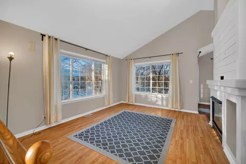 Living - 2357 Twilight Dr, Aurora, IL 60503 photo 3 of 5