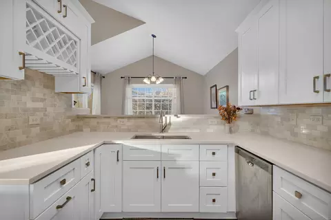 Kitchen - 2357 Twilight Dr, Aurora, IL 60503 photo 1 of 5