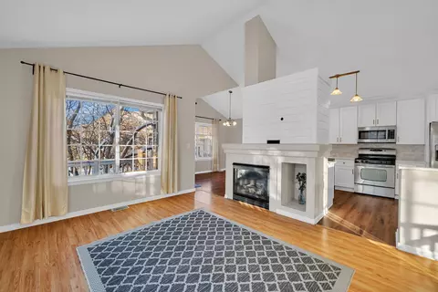 Living - 2357 Twilight Dr, Aurora, IL 60503 photo 2 of 5