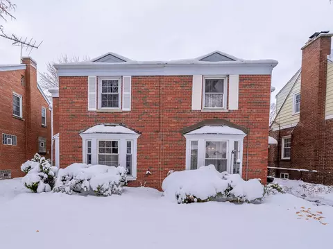 6704 Trumbull Ave, Lincolnwood, IL 60712