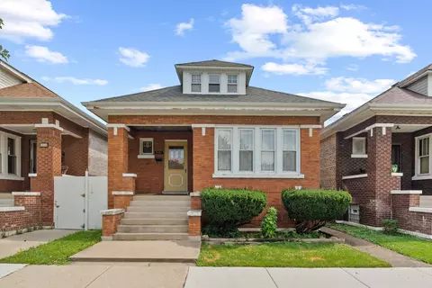 5951 S Richmond St, Chicago, IL 60629