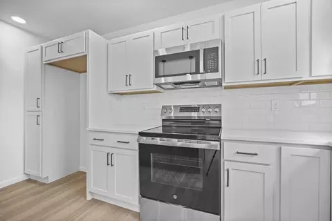 Kitchen - 1 Eric Ct, Bloomington, IL 61705 photo 4 of 4