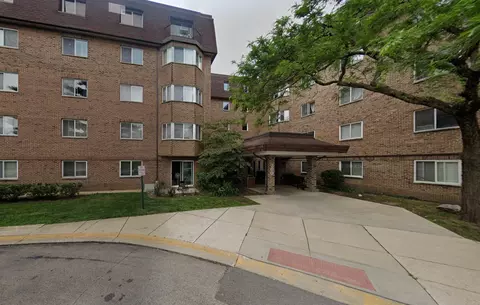 300 S Roselle Rd #519, Schaumburg, IL 60193