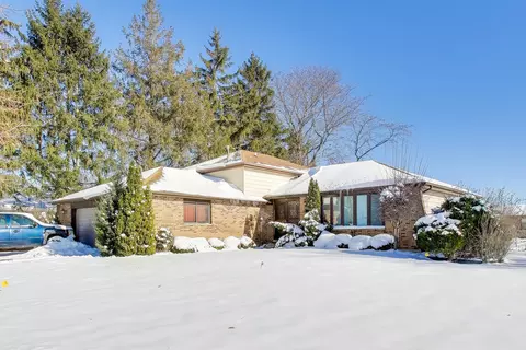749 Old Farm Rd, Matteson, IL 60443