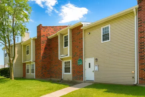 1345 Wyndam Cir #203, Palatine, IL 60074