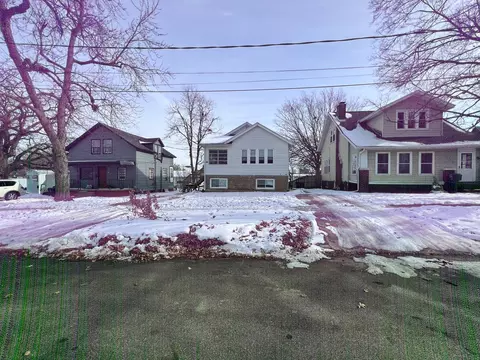 308 Low St, Bloomington, IL 61701