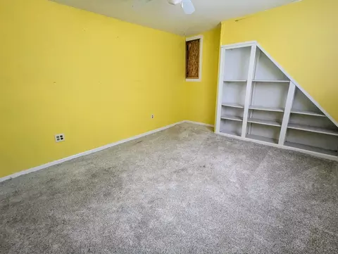 Bedroom - 3253 Bernice Rd, Lansing, IL 60438 photo 5 of 6