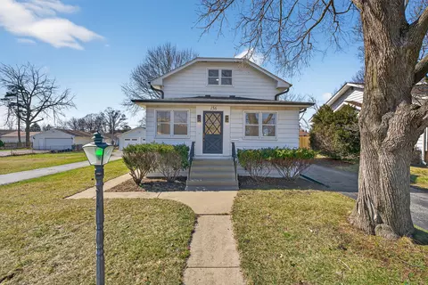 156 Wille Ave, Wheeling, IL 60090