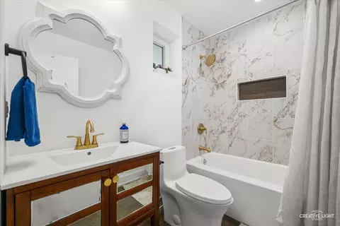 Bath - 20 Forbes Rd, Riverside, IL 60546 photo 2 of 3