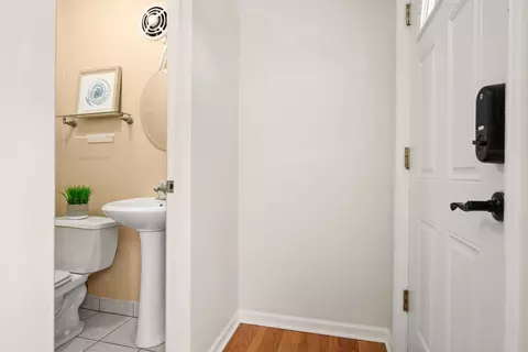 Undisclosed, River Forest, IL 60305 photo 12