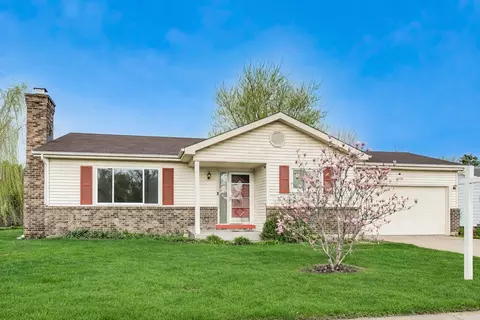 3918 N Galesburg Ave, Arlington Heights, IL 60004