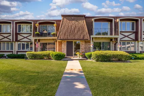 5715 Park Pl #K1, Crestwood, IL 60418