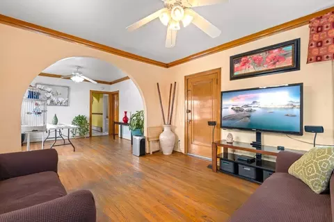 Living - 4222 Prescott Ave, Lyons, IL 60534 photo 4 of 8