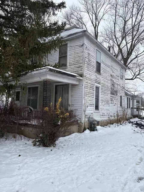 422 E Ash St, Watseka, IL 60970