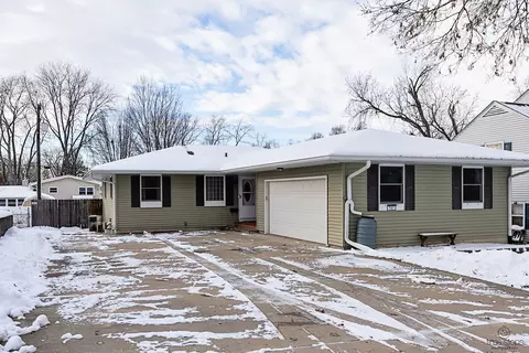 767 Adams St, Ottawa, IL 61350
