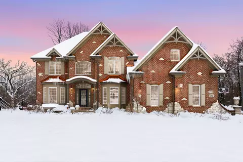 761 Reserve Ct, South Elgin, IL 60177