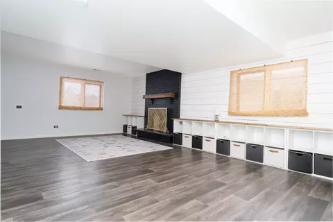 Living - 515 Edgewater Dr, Minooka, IL 60447 photo 5 of 7