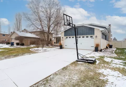 Other - 515 Edgewater Dr, Minooka, IL 60447 photo 1 of 6
