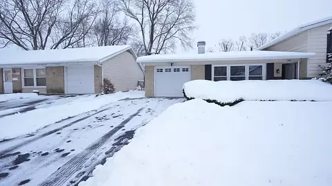 7843 Kensington Ln, Hanover Park, IL 60133