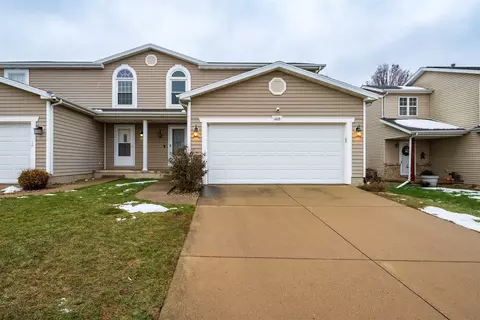 1108 Henry St, Normal, IL 61761