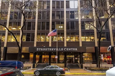 233 Erie St #1708, Chicago, IL 60611