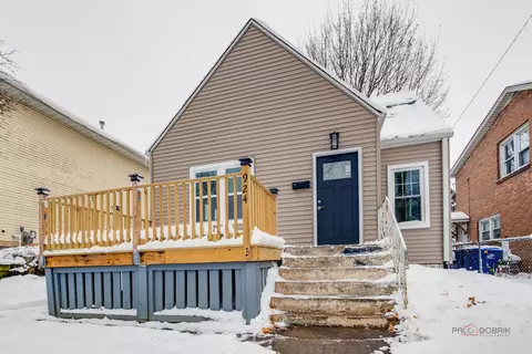 924 Lenox Ave, Waukegan, IL 60085