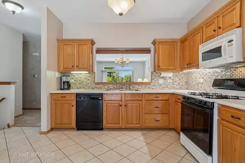 21144 W Buckeye Ct, Plainfield, IL 60544 photo 7