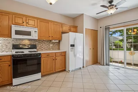 21144 W Buckeye Ct, Plainfield, IL 60544 photo 8
