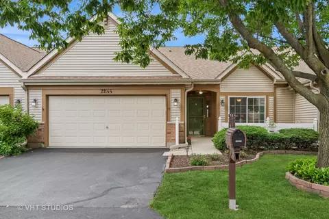 21144 W Buckeye Ct, Plainfield, IL 60544 photo 2