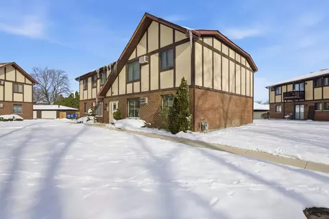 4654 W 131st St #1S, Alsip, IL 60803