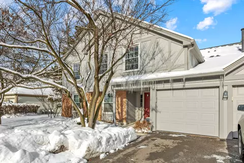 1907 Gresham Cir #D, Wheaton, IL 60189