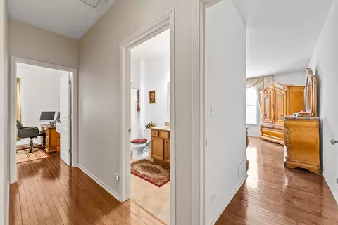 Entry Way - 731 Slate Run, Elgin, IL 60124 photo 6 of 9
