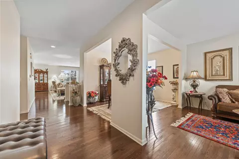 Entry Way - 731 Slate Run, Elgin, IL 60124 photo 1 of 9