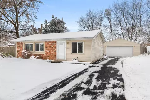 177 Shady Ln, Bolingbrook, IL 60440