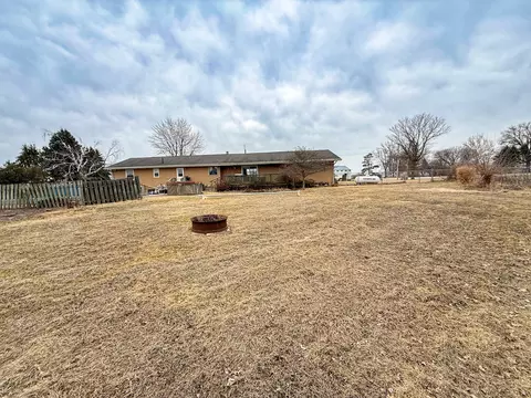 Exterior - 20172 Prophet Rd, Prophetstown, IL 61277 photo 4 of 11