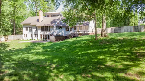 Exterior - 684 Sioux Dr, Freeport, IL 61032 photo 3 of 7