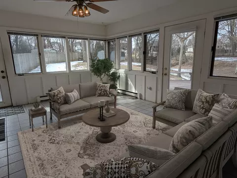 Exterior - 684 Sioux Dr, Freeport, IL 61032 photo 2 of 7